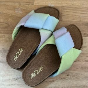 Aerie puffy slides